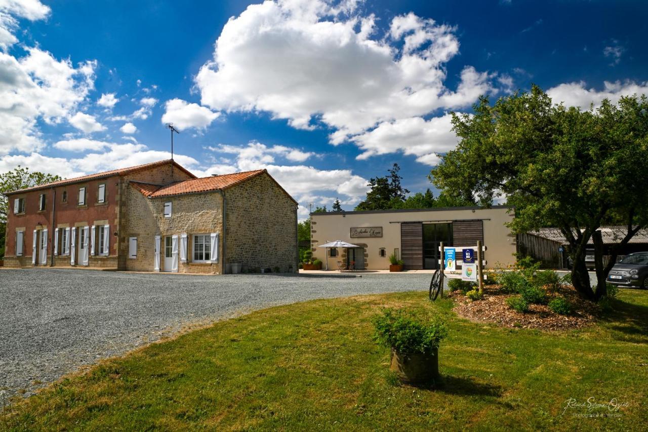Les Chambres D'Aurore Chambretaud Exterior photo